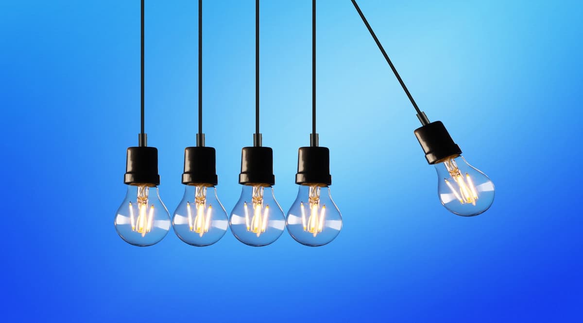 Light Bulb Average Rated Life Time Hours - The Lightbulb Co. UK