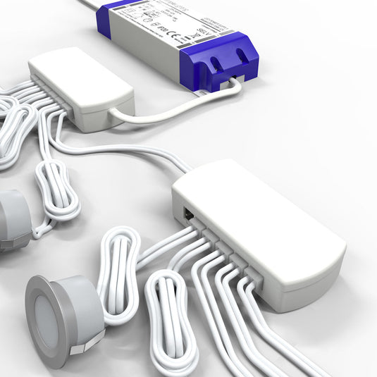 Connection port on the plinth light cable