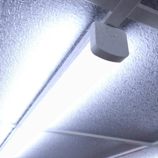 4ft, Twin 40w LED Batten Light in cool white light close view