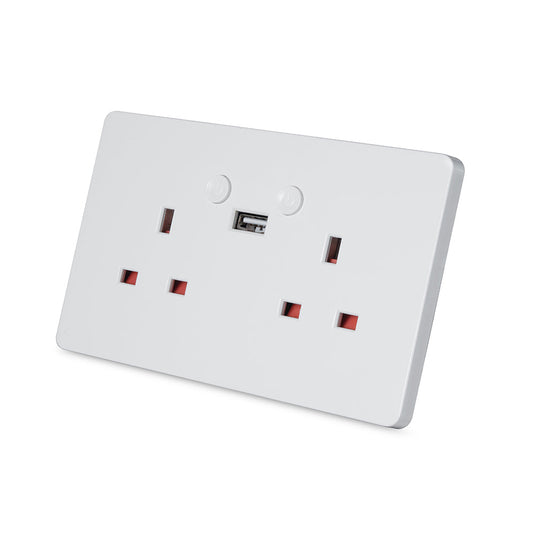 Smart double socket with USB port
