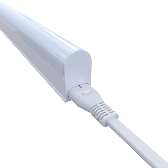 linkable LED under cabinet lighting with connector